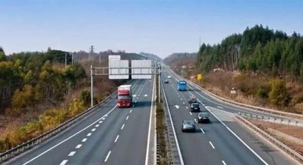不可擅自阻隔高速公路 防控精度與群眾溫度的權(quán)衡之道